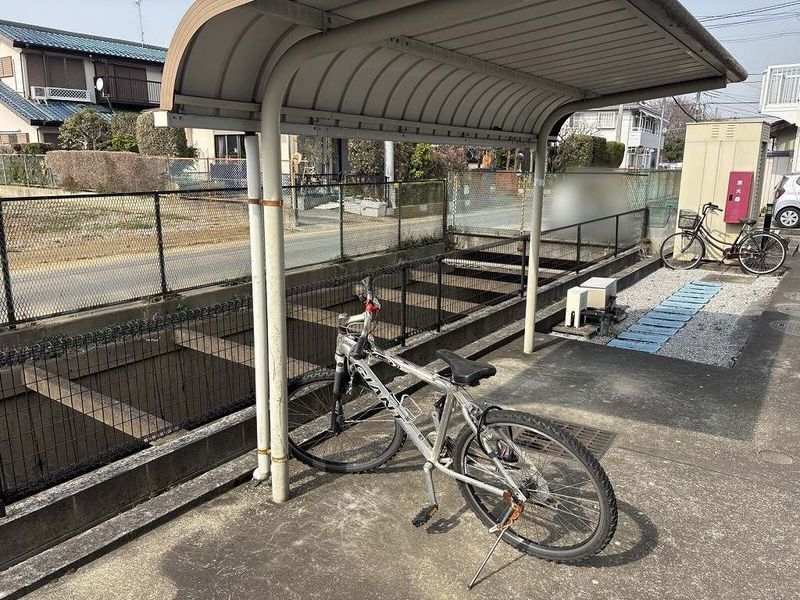 レオパレスグリーンハイツ３号館 共用部分