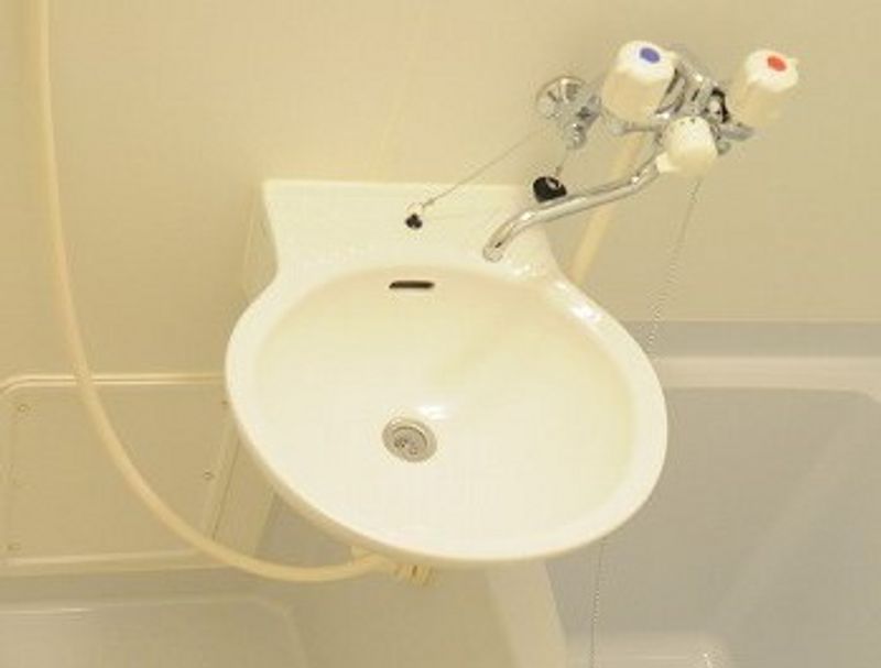 レオパレスプルミエール新屋敷 洗面台