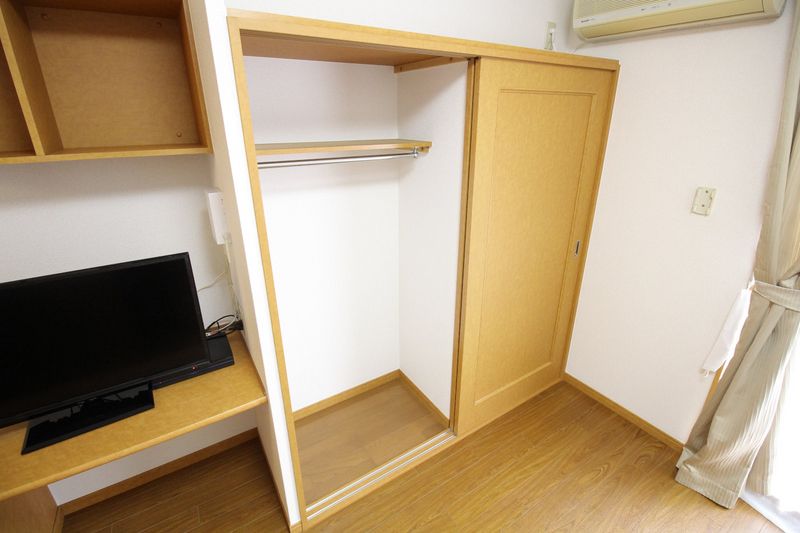レオパレスサンライズ 収納