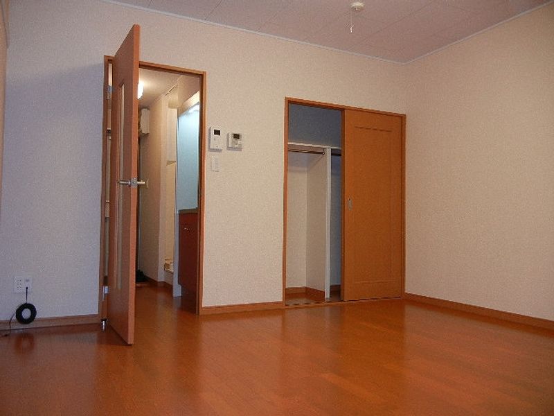 レオパレスアネモス 居間