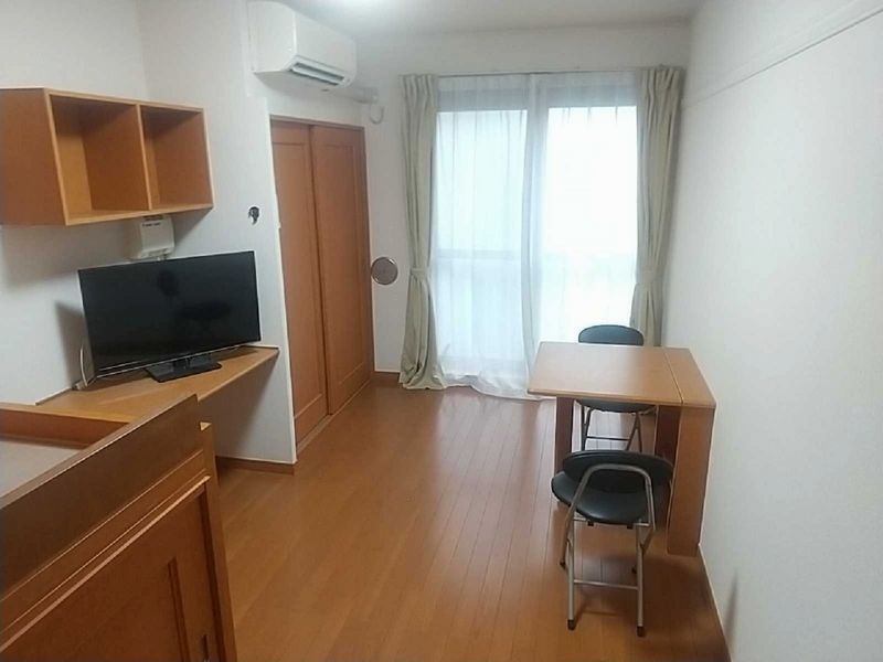 レオパレスＭＡＣＨＩＤＡ 居間