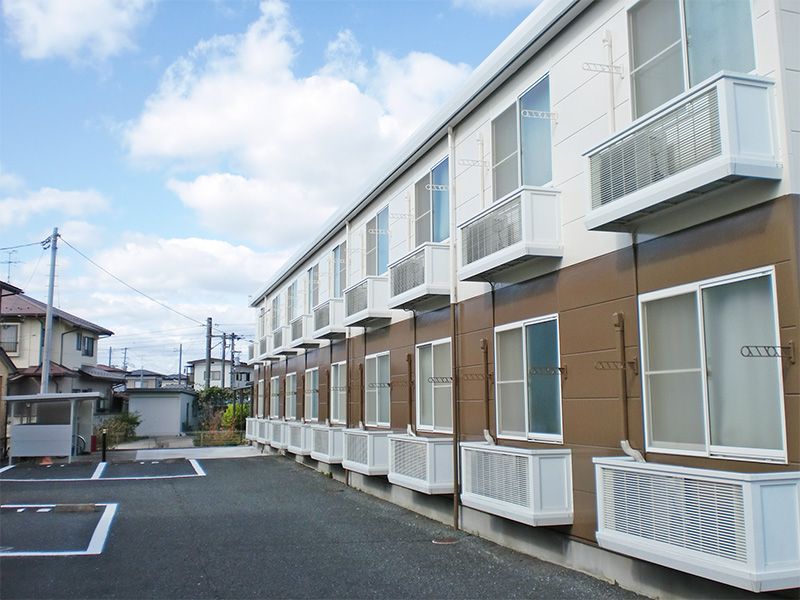 レオパレス鴻巣 駐車場
