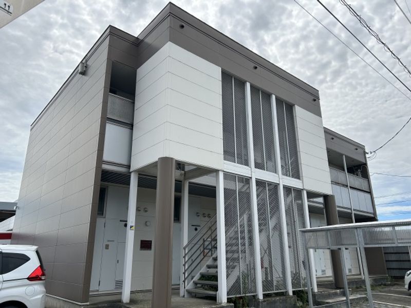 レオパレスよこて 外観