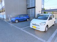 レオパレスヴィラソーレ 駐車場