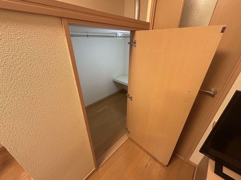 レオパレスニュートリノミラージ 収納