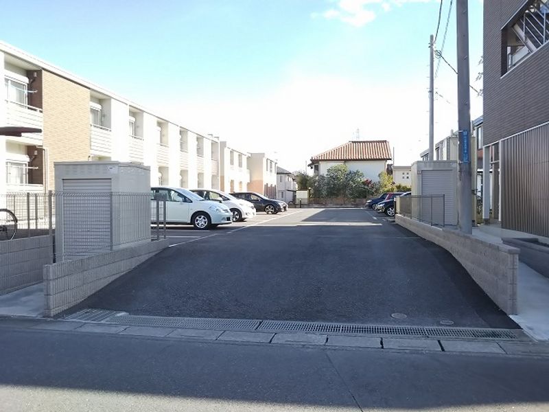 クレイノＦＵＪＩＭＩⅠ 駐車場