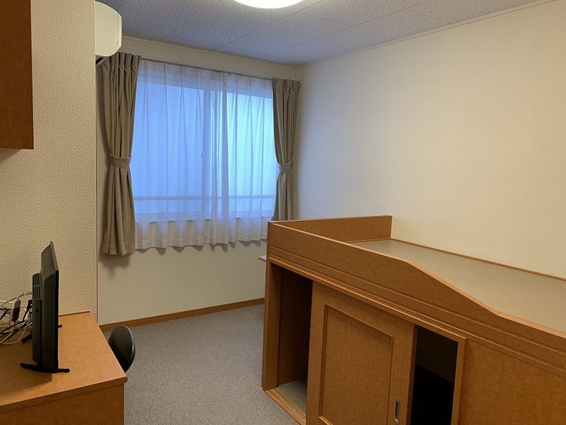 レオパレスＫ 居間
