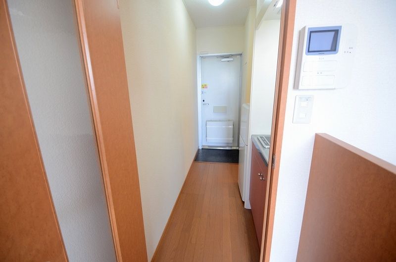 レオパレスフローラＭＫ 玄関
