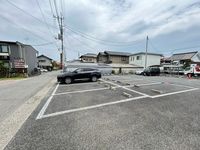 レオパレスハピネス安中 駐車場