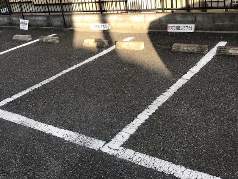 レオパレスヴィブレⅡ 駐車場