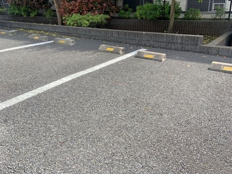 レオパレスＦＡＬＣＯＮ 駐車場