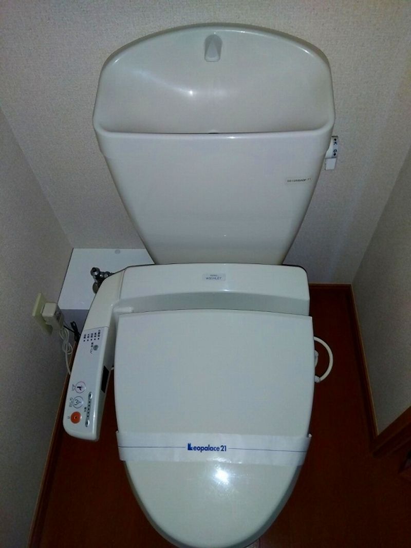 レオパレスオネスティⅢ トイレ
