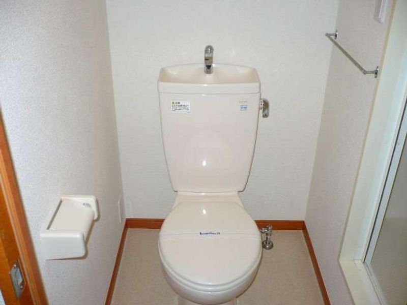 レオパレス裕 トイレ