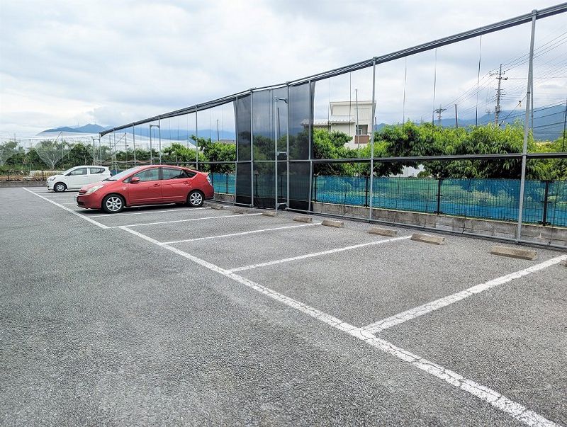 レオネクストラ　フォンテーヌ 駐車場
