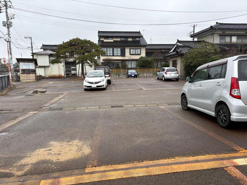 leopalace Yukihyo 주차장