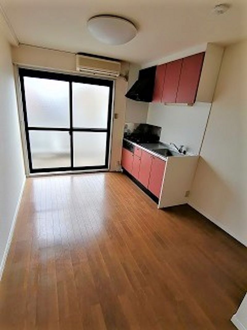 レオパレスくまがい 居間