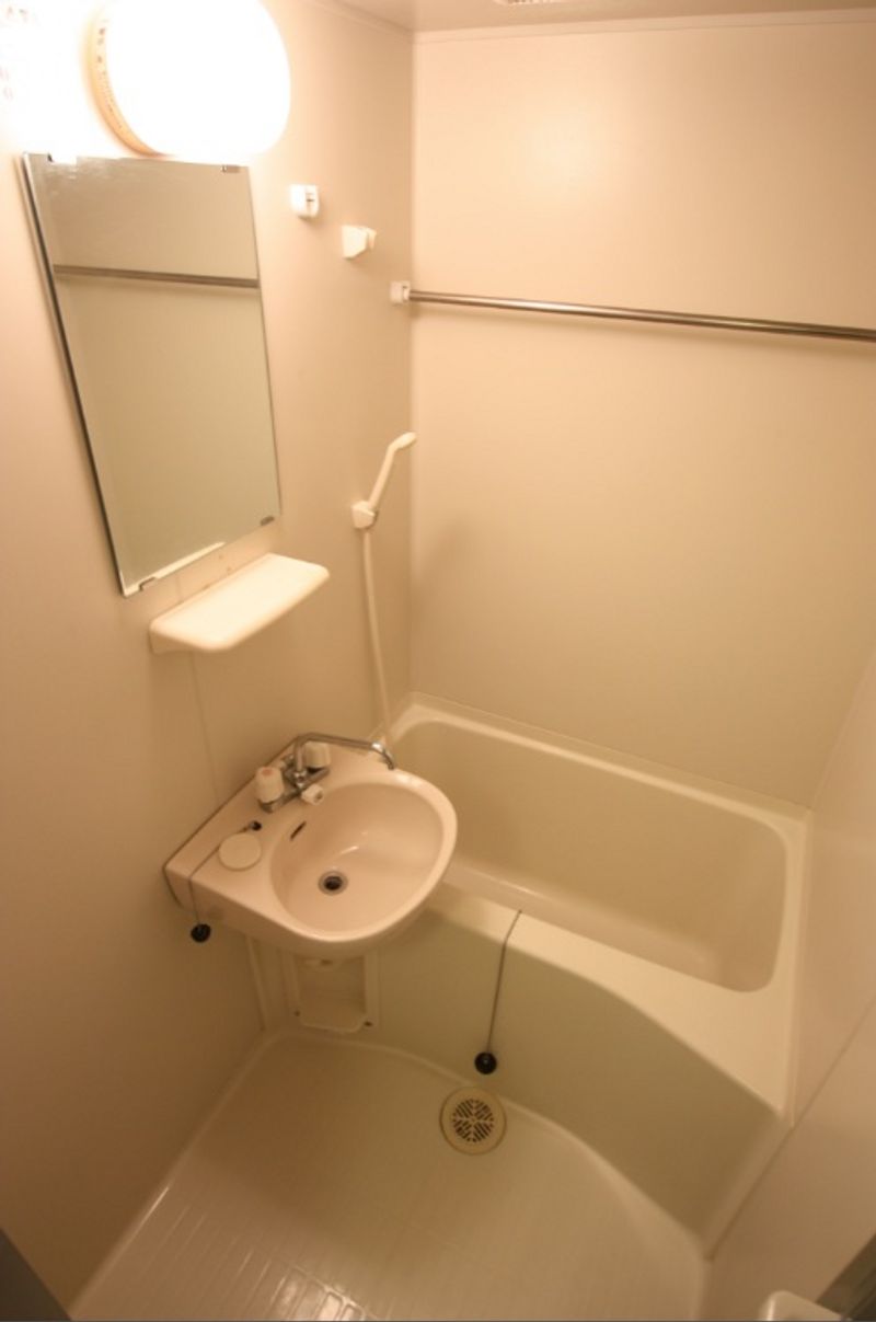 レオパレスモン　トレゾール 風呂