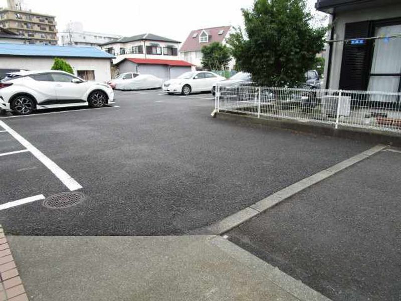 レオパレスＷｉｎｚ 駐車場