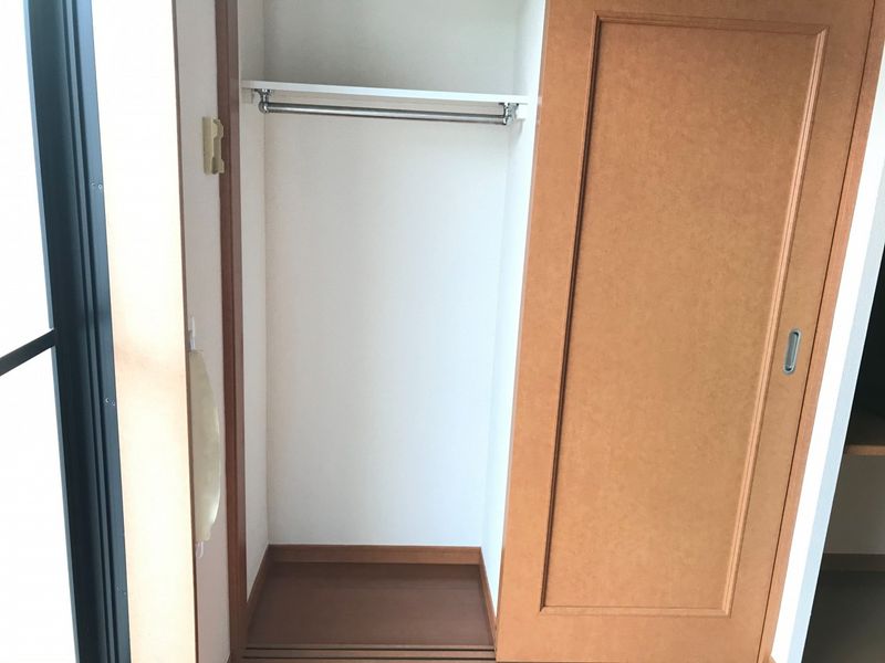 レオパレスメープル 収納