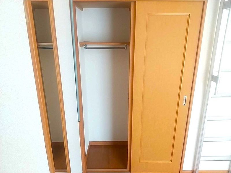 レオパレスサクラパーク 収納