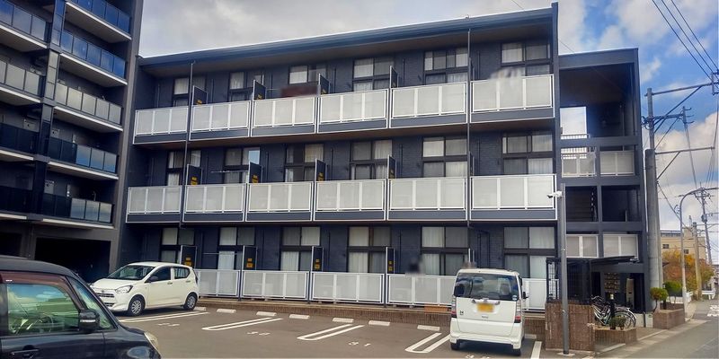レオパレス原田 駐車場