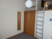 レオパレスエルパセオⅢ 居間