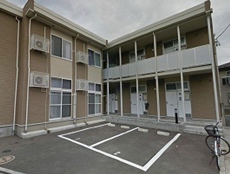 レオパレス大学前 駐車場