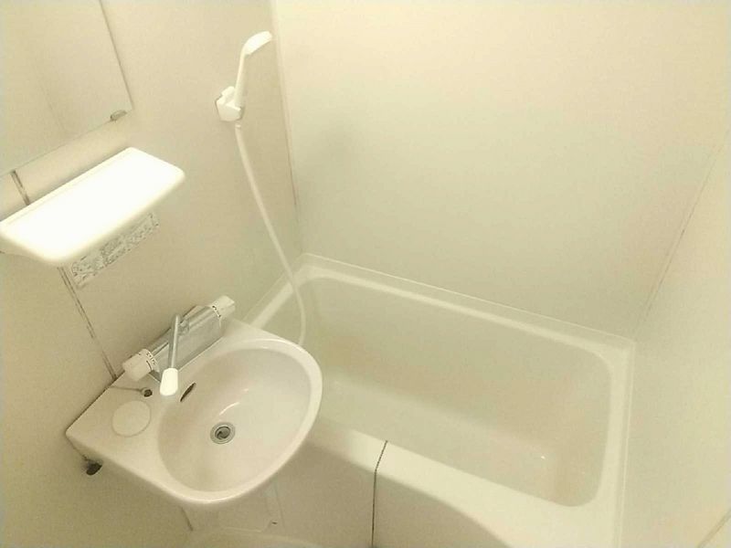レオパレスＨＳＩ　ＲＩＶＥＲ 風呂