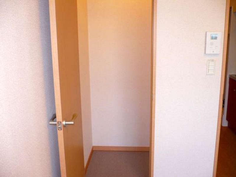 レオパレスアビタンティ 収納