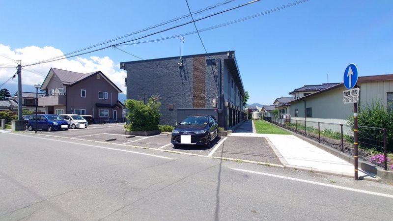 レオパレスシャラ３６ 外観