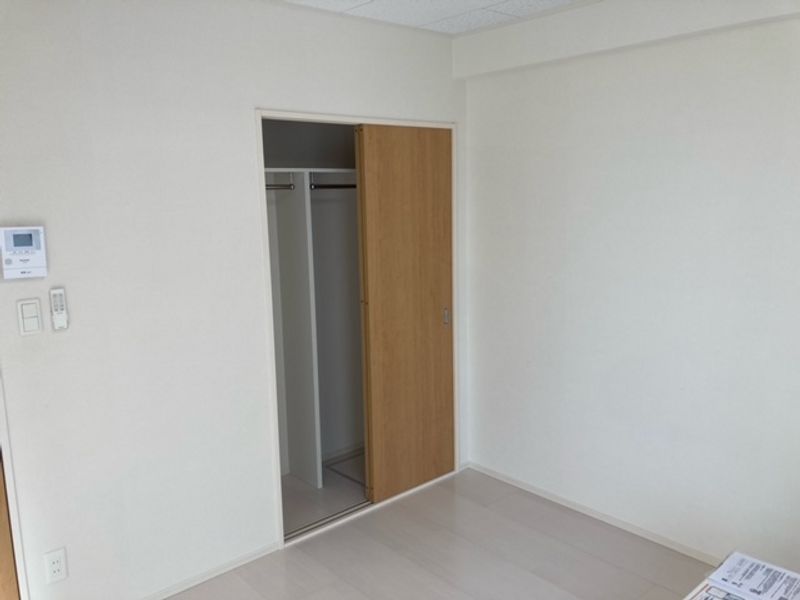 レオパレス下河原 居間