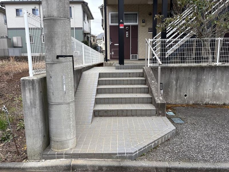 レオパレス船橋日大前 エントランス