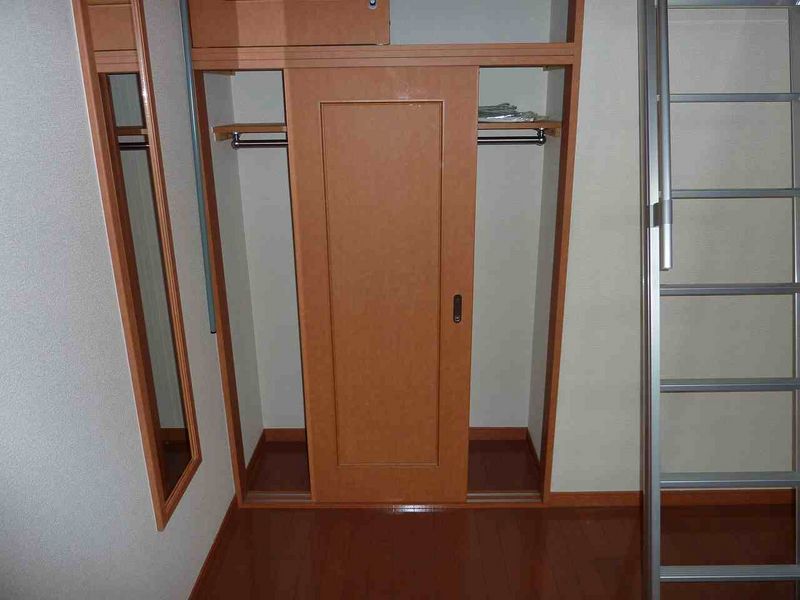レオパレスウッドヒルⅡ 収納