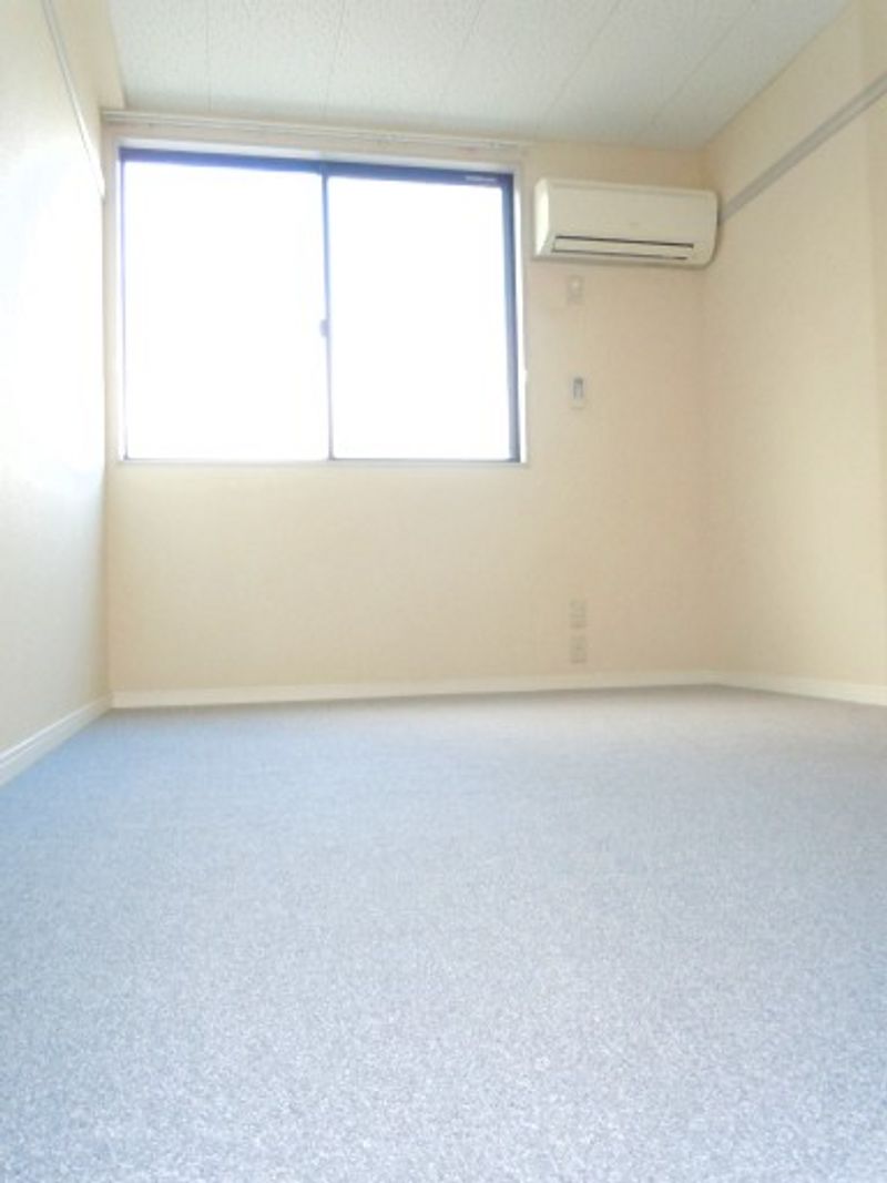 レオネクストサングリーン経堂 居間