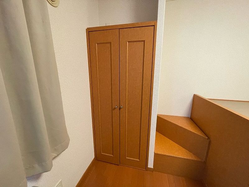 レオパレスクレール 収納