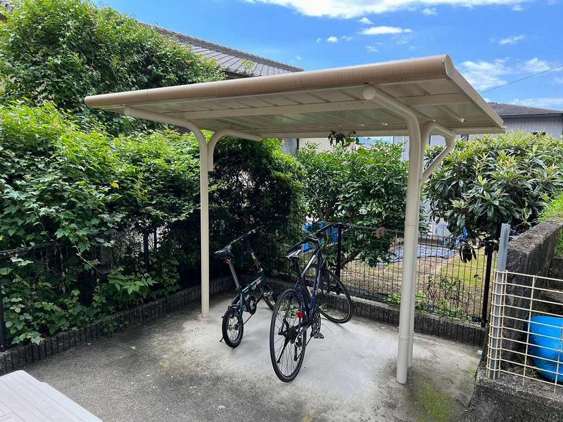 レオパレス大内越 玄関