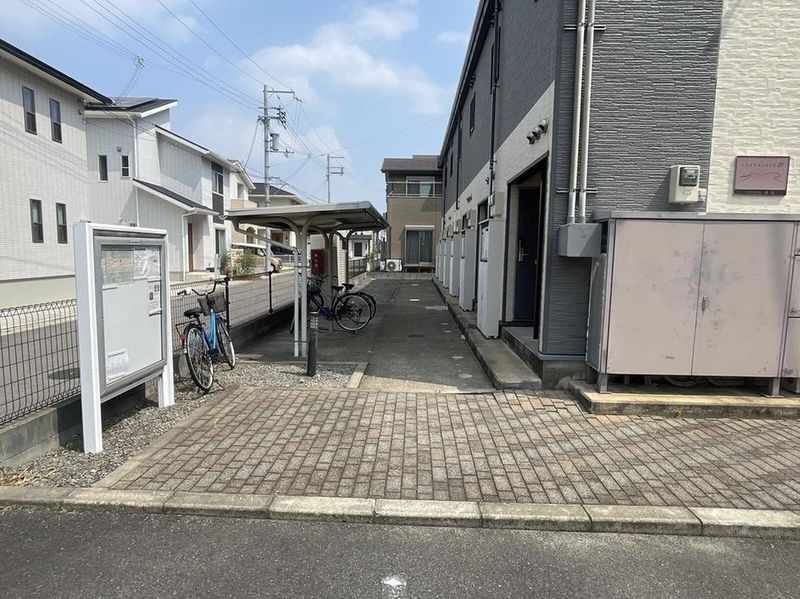 レオパレス前田 エントランス