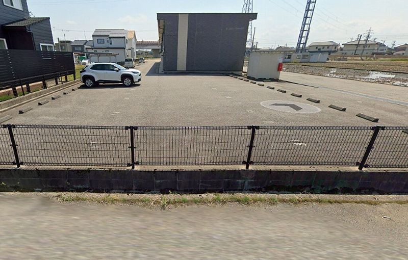 レオパレス野村第一 駐車場