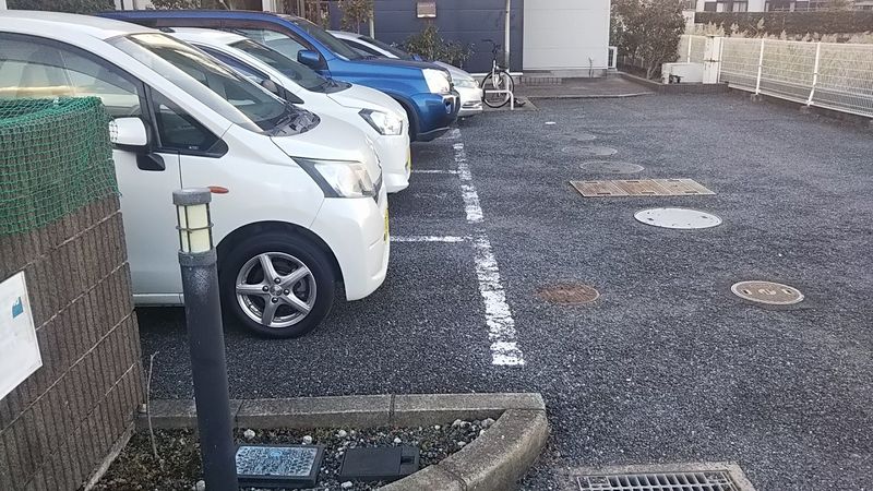 レオパレスカメリアⅡ 駐車場