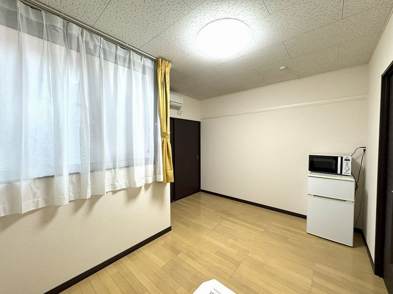 LEONEXT Conscious Rock Phòng khách