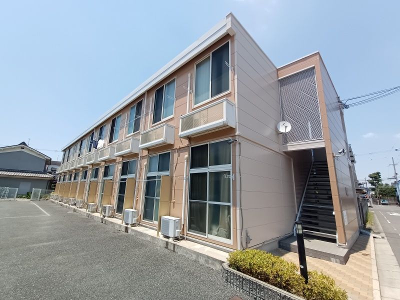 レオパレスピーチ エントランス