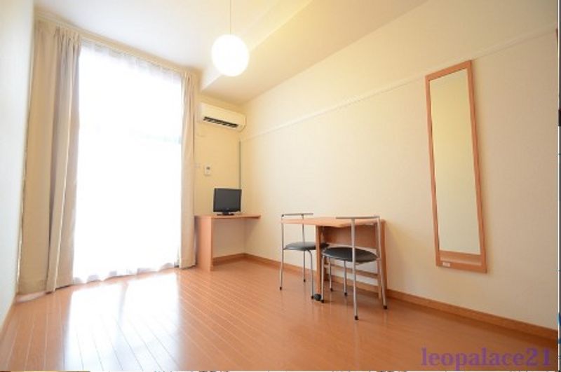 leopalace ESSOR Yuzuki 거실