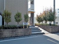 レオパレスツインハイツＢ エントランス