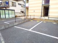 レオパレスコラール　キシ 駐車場