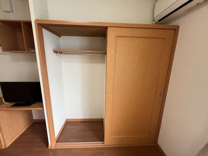 レオパレスプリティ葵 収納