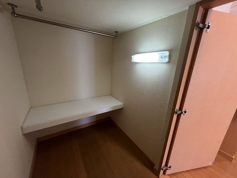 レオパレスクイーンハイツ掛川 収納
