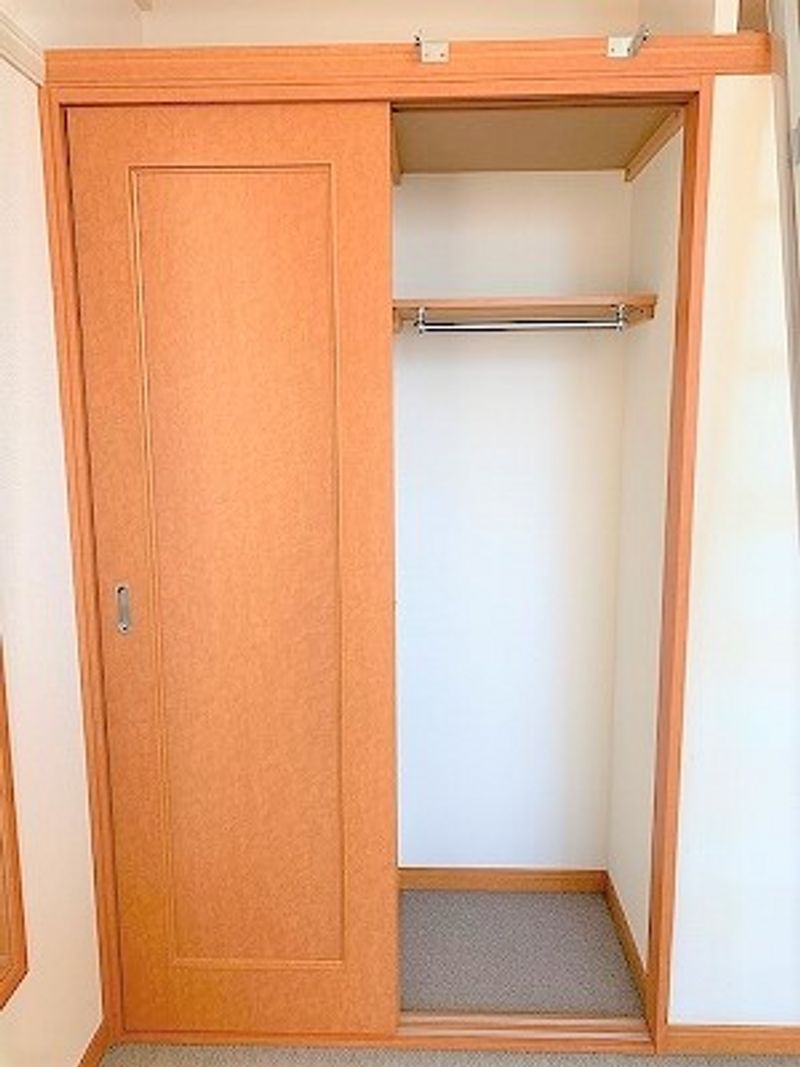 レオパレス甲東園 収納
