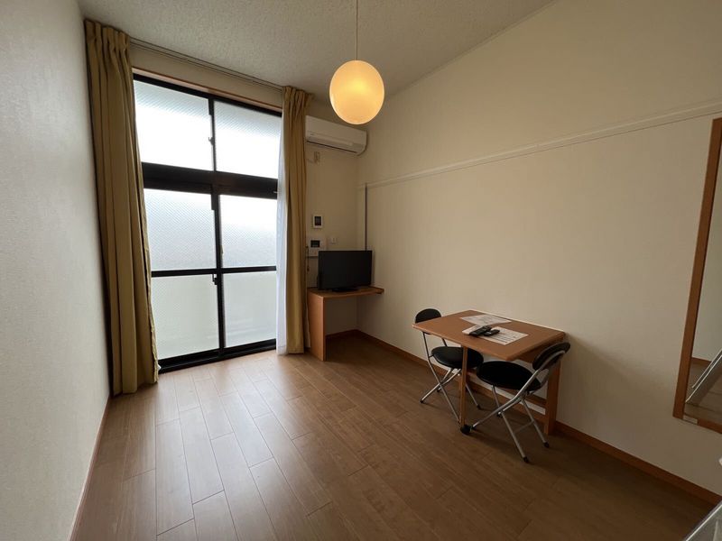 レオパレスエスポワール 居間