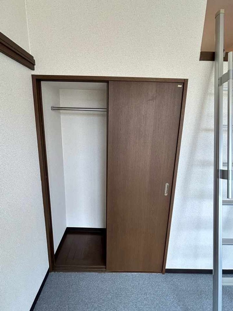 レオパレスコーポテラダ 収納