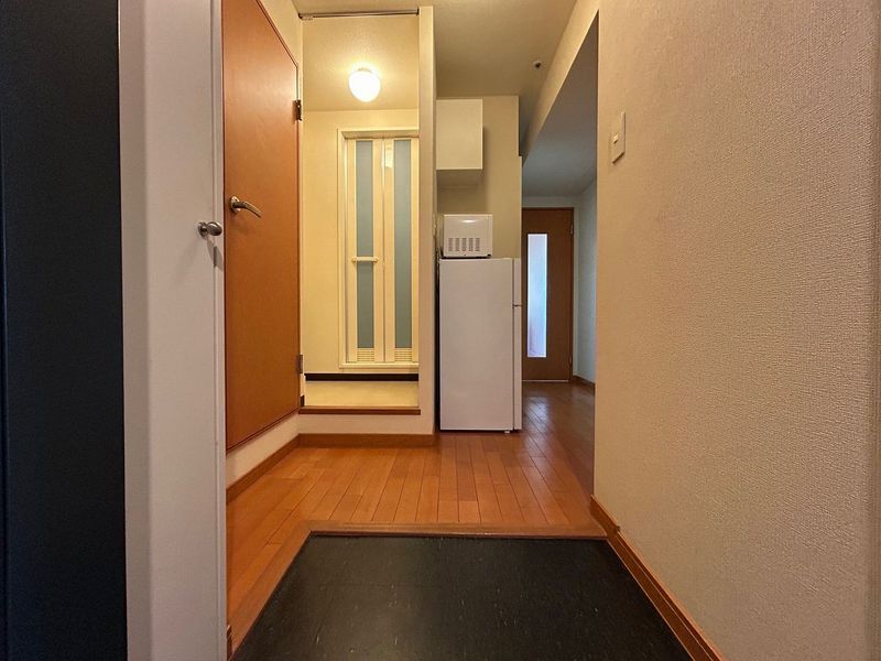 leopalace Flat Shinsakae 玄关